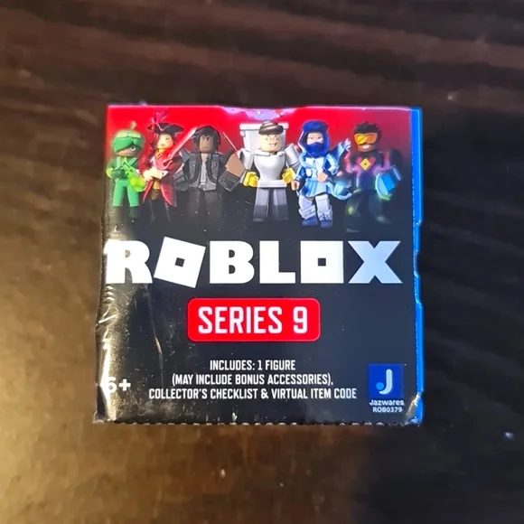 Roblox Series 9 Mystery Figurine with Virtual Code NIB - Picture 1 of 4